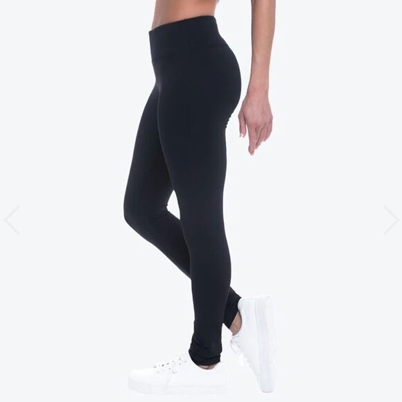 Gaiam Women's Black Yoga Leggings NWT - Picture 1 of 3